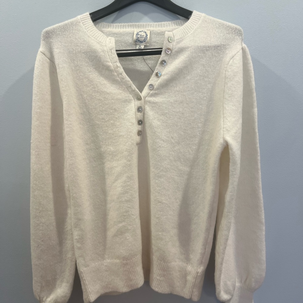 Francesca’s cream button down  sweater NWT XL new blue rain brand